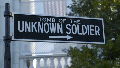 Honoring Veterans at the Tomb of the Unknowns