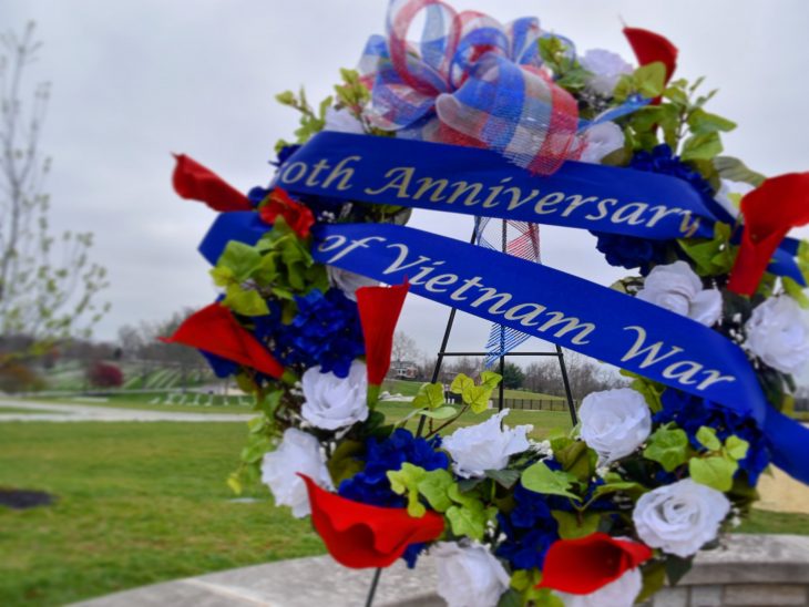 Image At Camp Nelson @VANatCemeteries in Kentucky, a wreath is presented in honor of today's National Vietnam War Veterans Day. #HonoringVets pic.twitter.com/UfKJgv0e4M