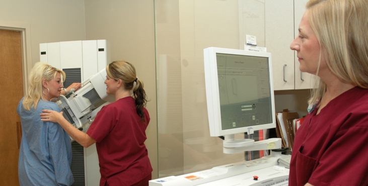 Image: Demostrating a mamogram