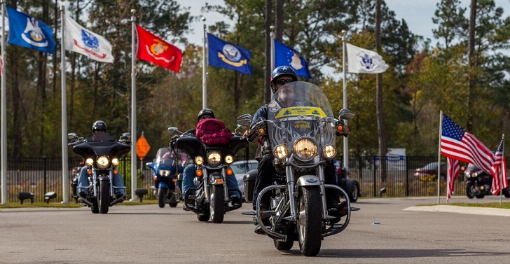 IMAGE: Honor Parade of motorcycles escorting Veterans to a cemtery