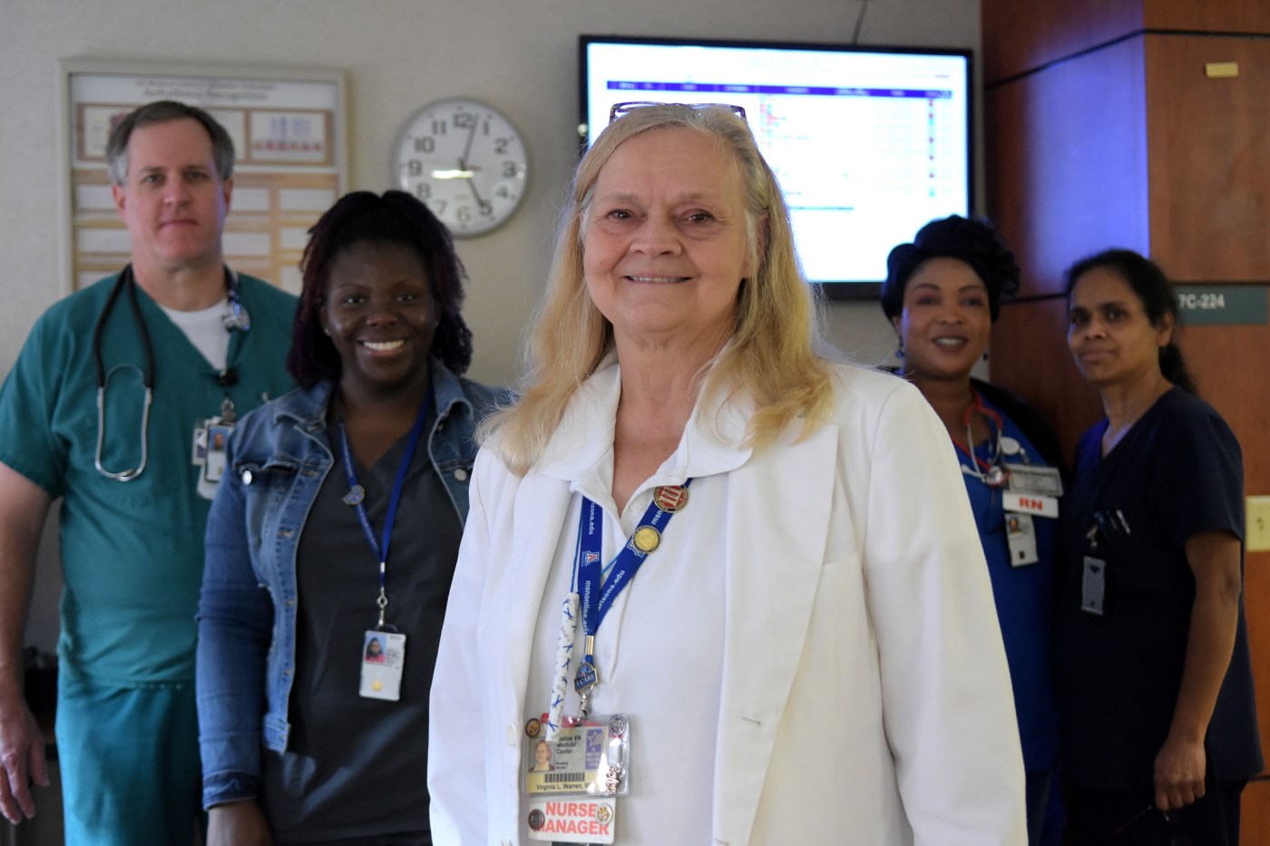 VA North Texas nurse uses 44 years of service to mentor next generation