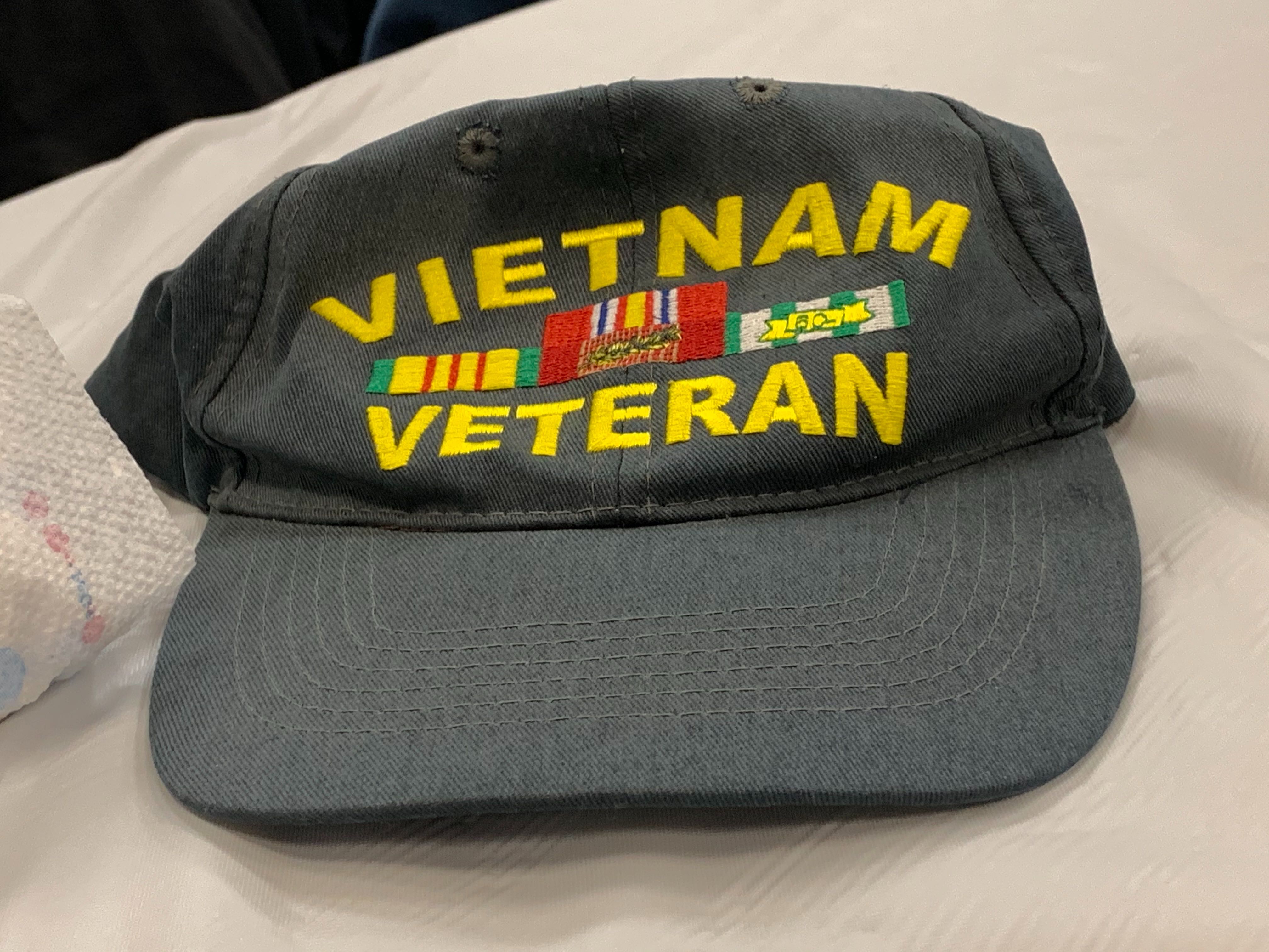 US USA Vietnam Veteran IV Corps Military Hat Lapel Pin 
