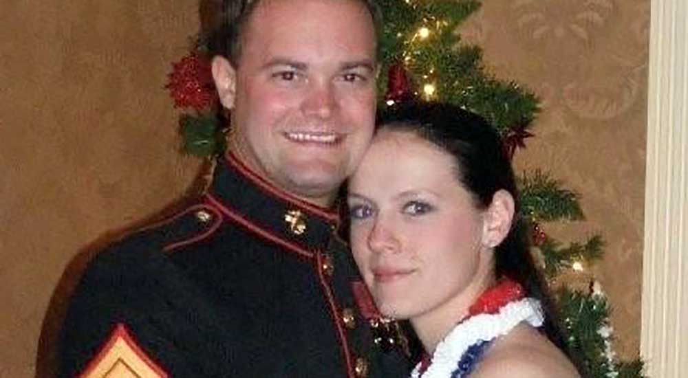 Photo of soldier and lady Veteran