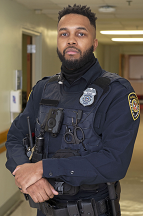 VA male police officer 