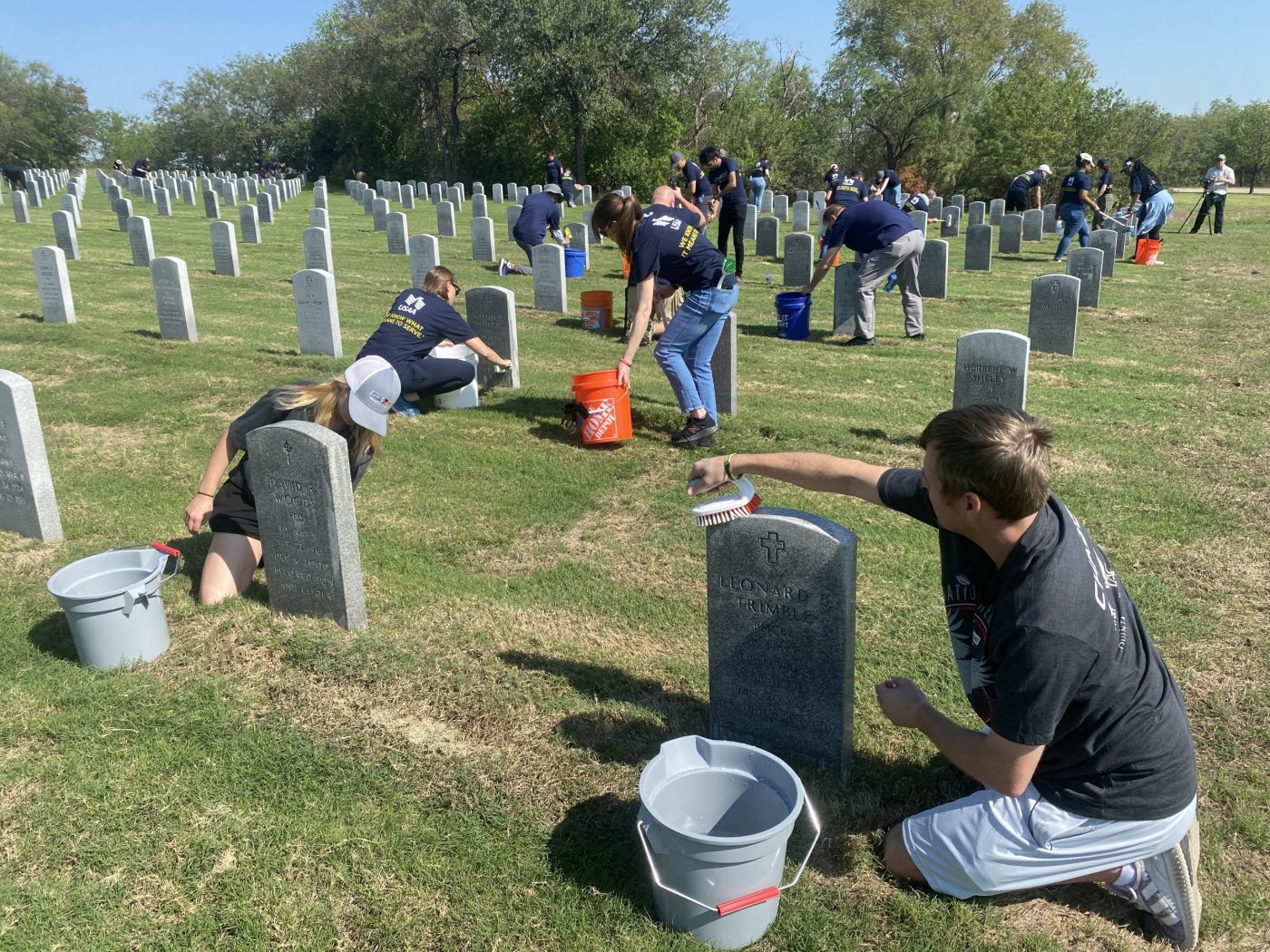 VA’s national cemeteries will host a National Day of Service on September 11 to honor U.S. service members, police officers, fire fighters and first responders on the 22nd anniversary of the 9/11 attacks.