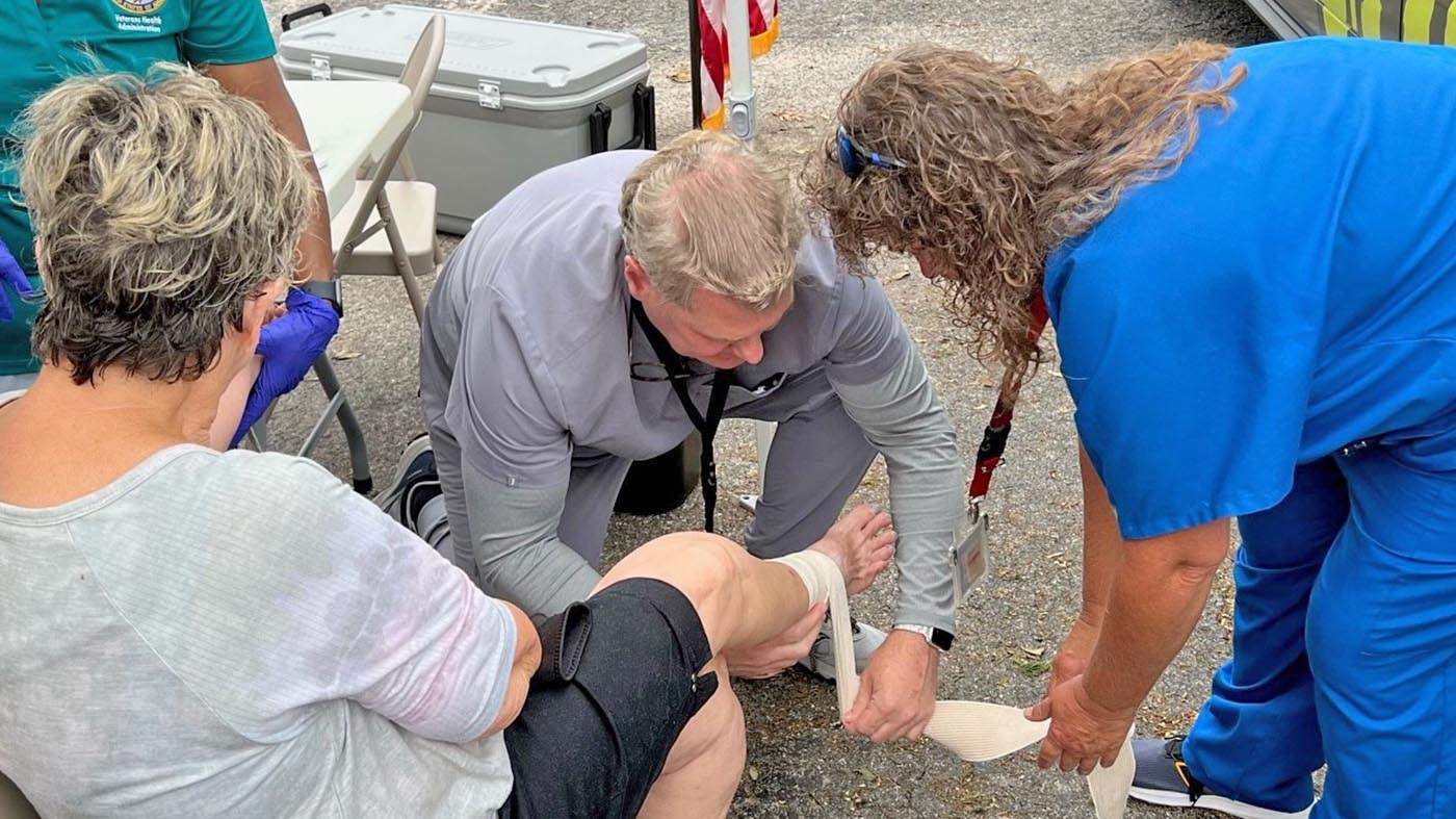 VA doctor assists Veteran hurt in hurricane