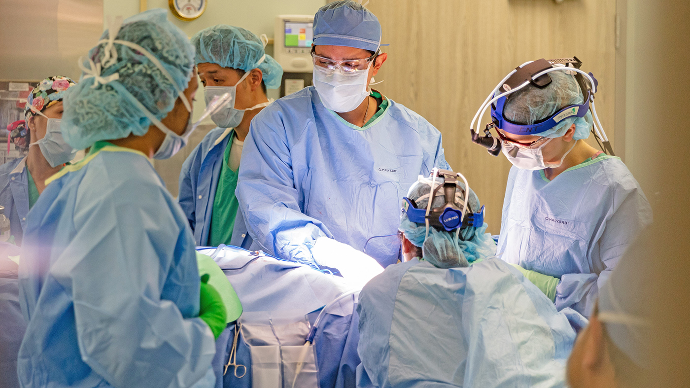 Transplant team in operating room
