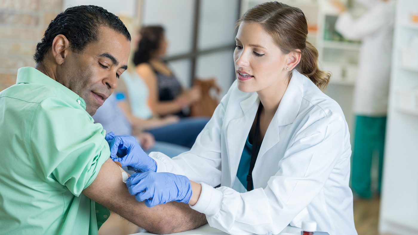 Veteran gets flu shot