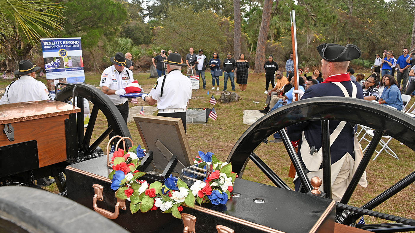 NCA's Cemetery Restoration Project educates communities about private cemetery owners and the caretakers who honor and memorialize Veterans buried without headstones. The restoration project also restores these private resting places to reflect the dignity and honor these Veterans deserve for their service and sacrifice to our nation.