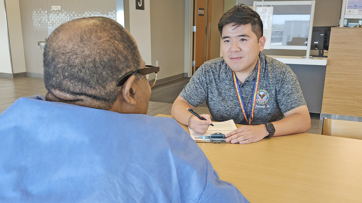 Social workers assist Veterans where they are