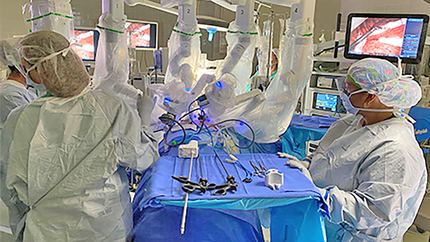 Robotic surgery teams reach a milestone